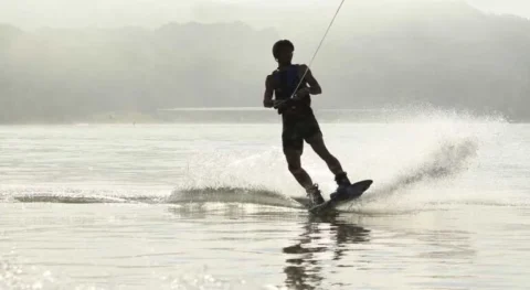 Wakeboard in Ibiza with basic setup and small waves in San Antonio Bay